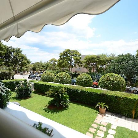 Luxury Apartment Demokratias Atenas Exterior foto
